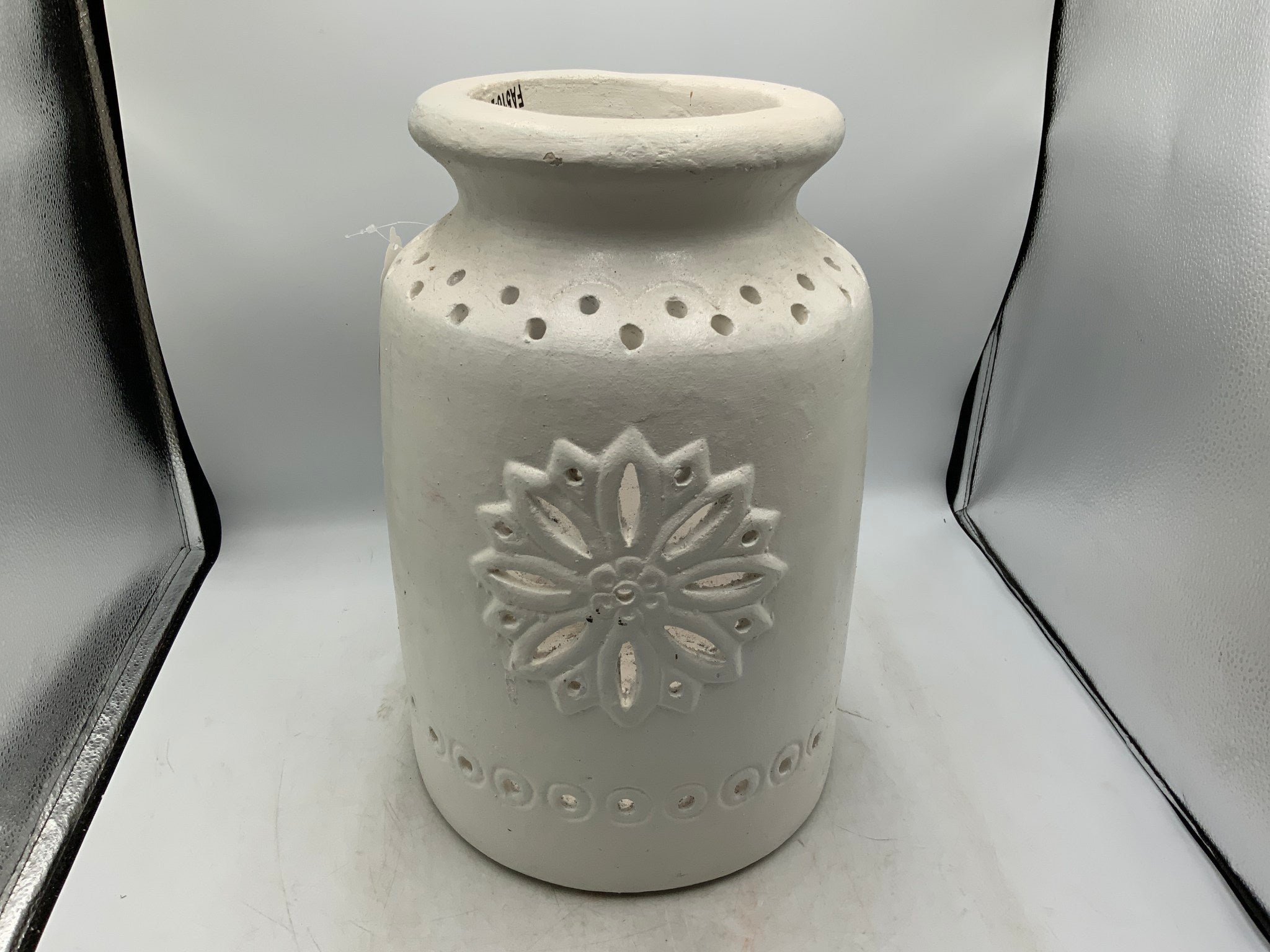 Lg White Snowflake Vase